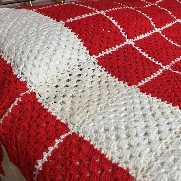 Vtg Handmade Crochet Granny Square Afghan Bedspread Approx 70 x 96 Red & White